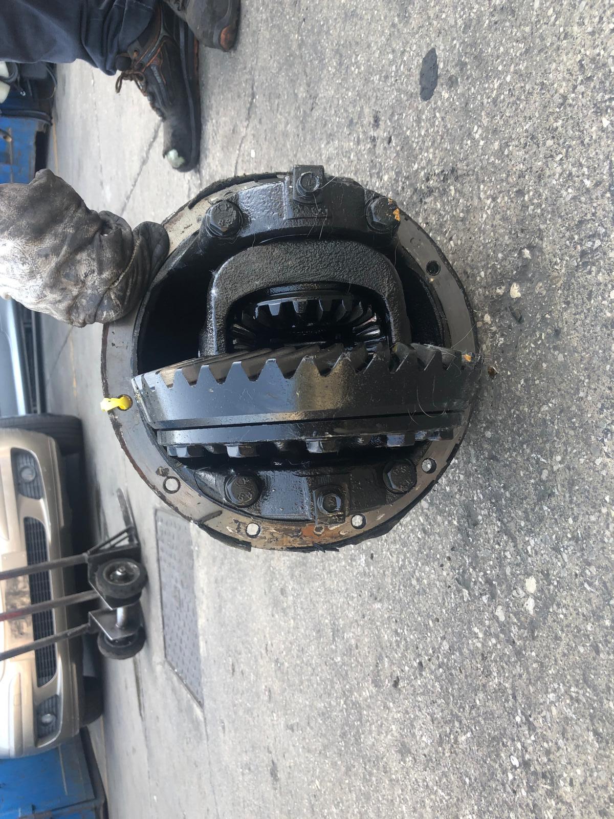 DIFFERENZIALE POST. HYUNDAI H1 2000 2.5 T.D. - immagine 2