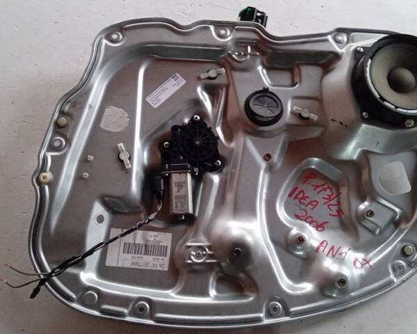 ALZACRISTALLO ELETTRICO ANT. DX PER FIAT Idea 2° Serie 517709340 (05>08)