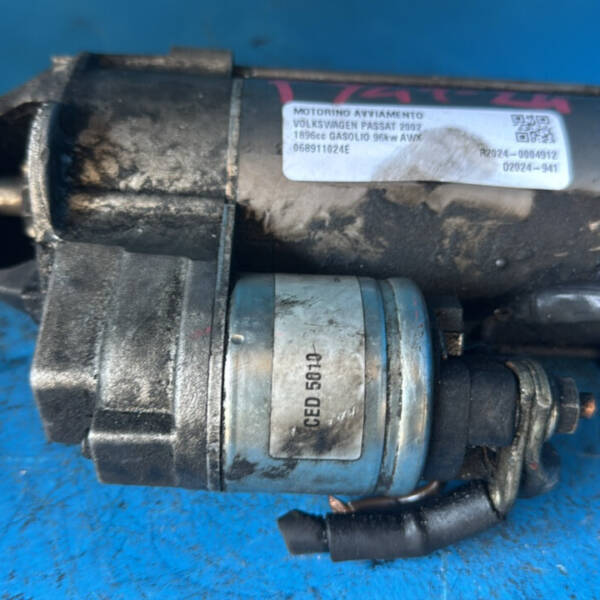 MOTORINO D' AVVIAMENTO PER VOLKSWAGEN Passat Berlina 3° Serie 068911024E AWX di