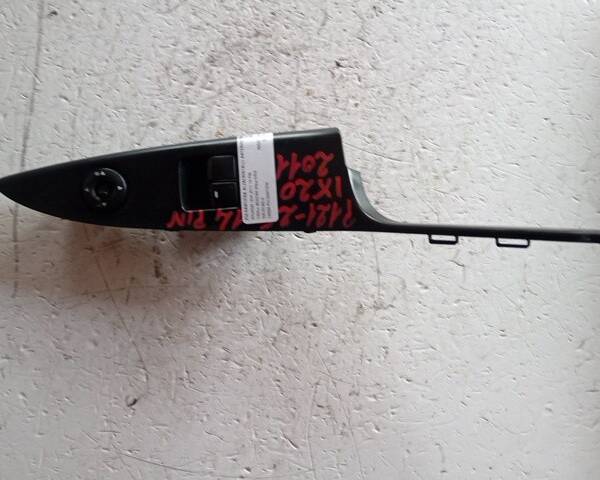 PULSANTIERA ANTERIORE SINISTRA PER HYUNDAI iX20 Serie 935701K0L0 (10>19)