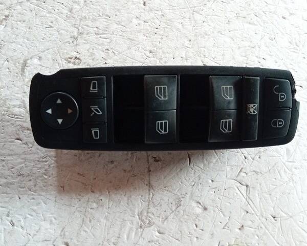 PULSANTIERA ANTERIORE SINISTRA PER MERCEDES Classe A W169 3° Serie A1698206710