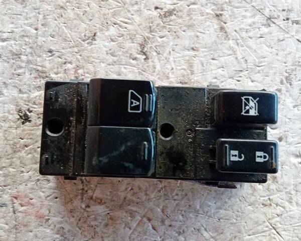 PULSANTIERA ANTERIORE SINISTRA PER NISSAN Micra 7° Serie 809611HD6A (10>16)