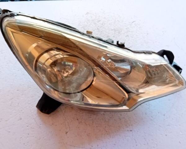 FARO ANTERIORE DESTRO PER CITROEN DS3 Serie 9684374680 (09>)