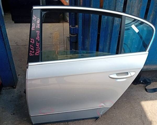 PORTIERA POSTERIORE SINISTRA VOLKSWAGEN Passat Berlina 4° Serie BKP (05>10)