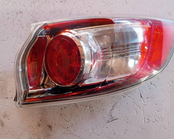 STOP FANALE POSTERIORE DESTRO PER MAZDA 3 Berlina Serie BBN751150K2442 (09>13)