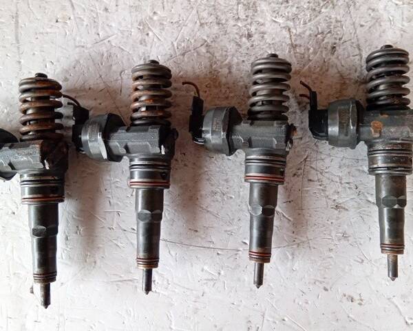 KIT INIETTORI PER VOLKSWAGEN Golf 4 Berlina 0414720039 diesel 1869 (97>03)