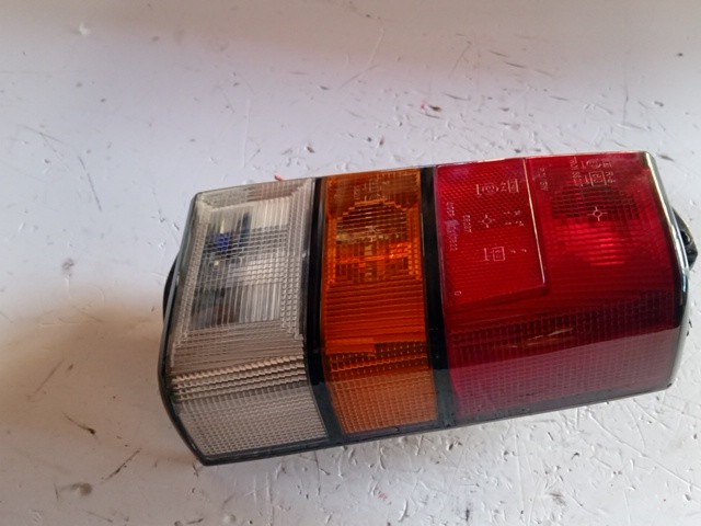 STOP FANALE POSTERIORE DESTRO PER FIAT Panda 1° Serie 0350406 (80>03)