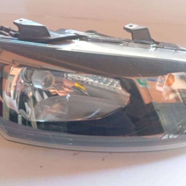 FARO ANTERIORE DESTRO PER VOLKSWAGEN Polo 5° Serie 6R1941016E (09>17)