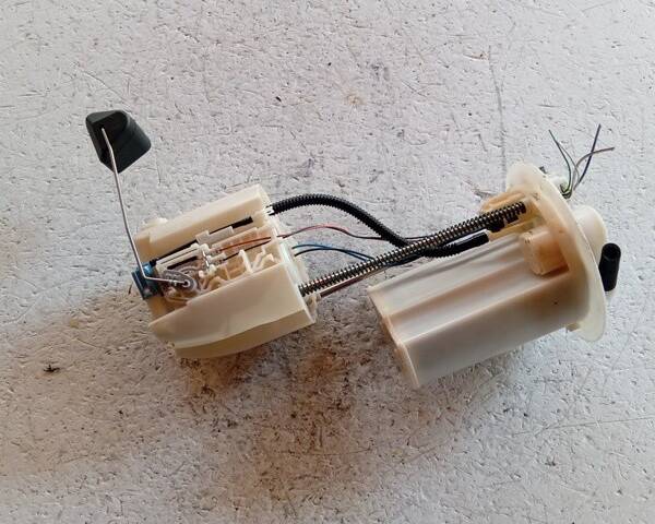 POMPA CARBURANTE PER TOYOTA Yaris Serie 777040D090 1NZ hybrid 1497 (17>20)