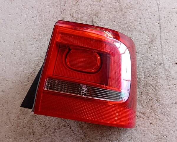 STOP FANALE POSTERIORE DESTRO PER VOLKSWAGEN Touran 3° Serie CDG (10>15)