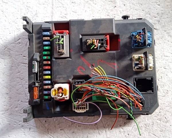 BODY COMPUTER PER CITROEN C3 Picasso 9664983180 (08>)