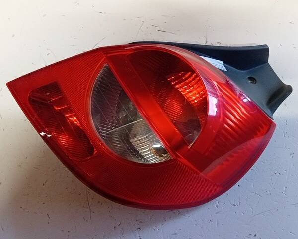 STOP FANALE POSTERIORE DESTRO PER RENAULT Clio Serie K9K T7 (04>08)