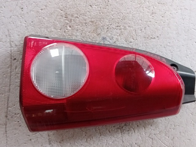 STOP FANALE POSTERIORE DESTRO PER OPEL Agila 1° Serie 09204254 (00>04)