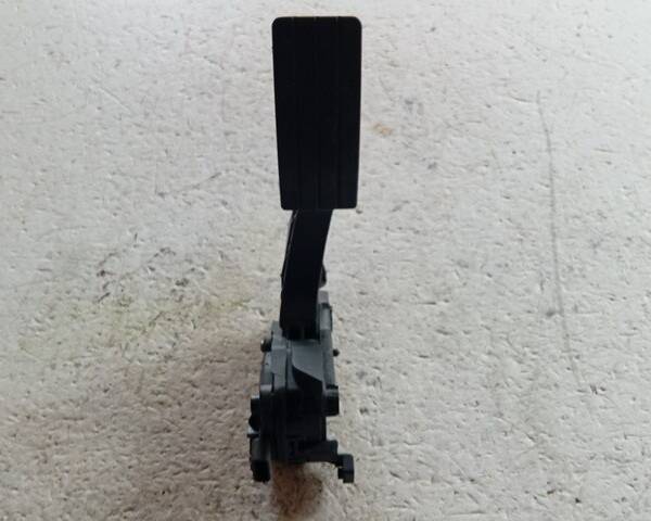 PEDALE ACCELERATORE PER RENAULT Twingo III serie 180023357RB (14>)