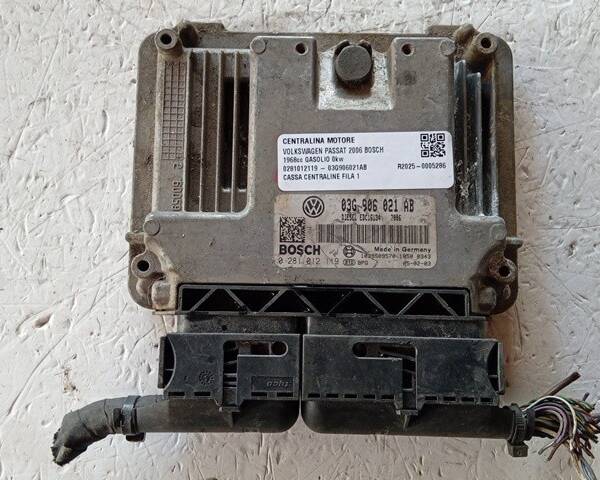 CENTRALINA MOTORE PER VOLKSWAGEN Passat Berlina 4° Serie 0281012119 - 03G90602