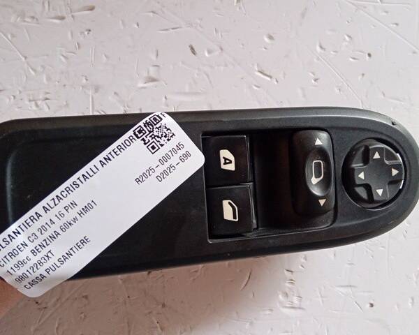 PULSANTIERA ANTERIORE SINISTRA PER CITROEN C3 Serie 98012283XT (09>15)