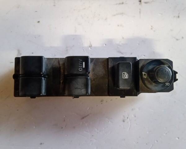 PULSANTIERA ANTERIORE SINISTRA PER MAZDA CX3 Serie DA6D66350 (15>)