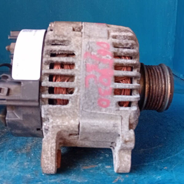 ALTERNATORE PER VOLKSWAGEN Golf 5 Berlina 06F903023C diesel 1968 (03>08)