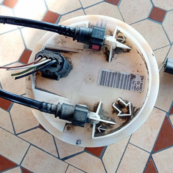 POMPA CARBURANTE PER FORD Fiesta 5° Serie 2S619H307 benzina 1388 (05>08)