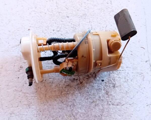 POMPA CARBURANTE PER RENAULT CLIO Serie V 8200727740 D4F D7 benzina 1149 (19>)